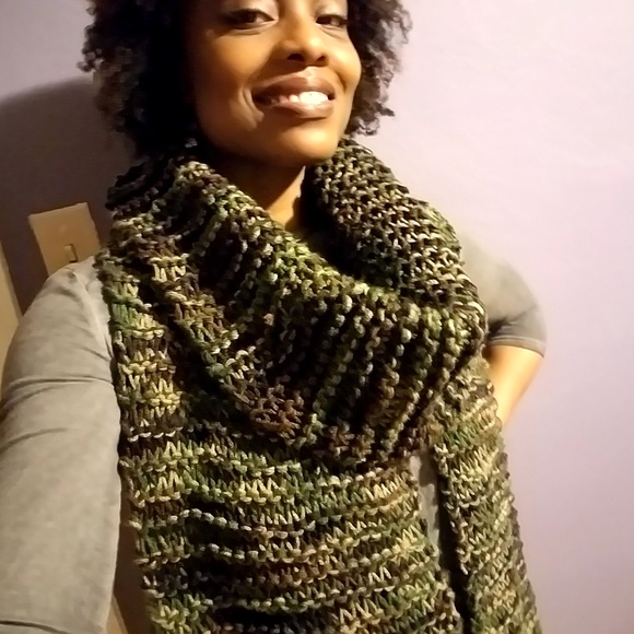 Camo Blanket Scarf Wrap Hand Knitted!!! - Picture 1 of 2